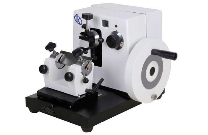 Guide technique sur le Microtome Rotatif YR422 : consommables, pièces de rechange et accessoires compatibles