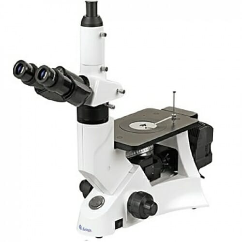 Quel est le microscope le plus utilisé et pourquoi ?
