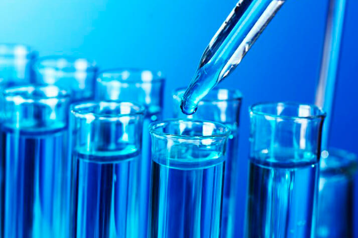 Importance de l'épurateur d'eau dans le laboratoire