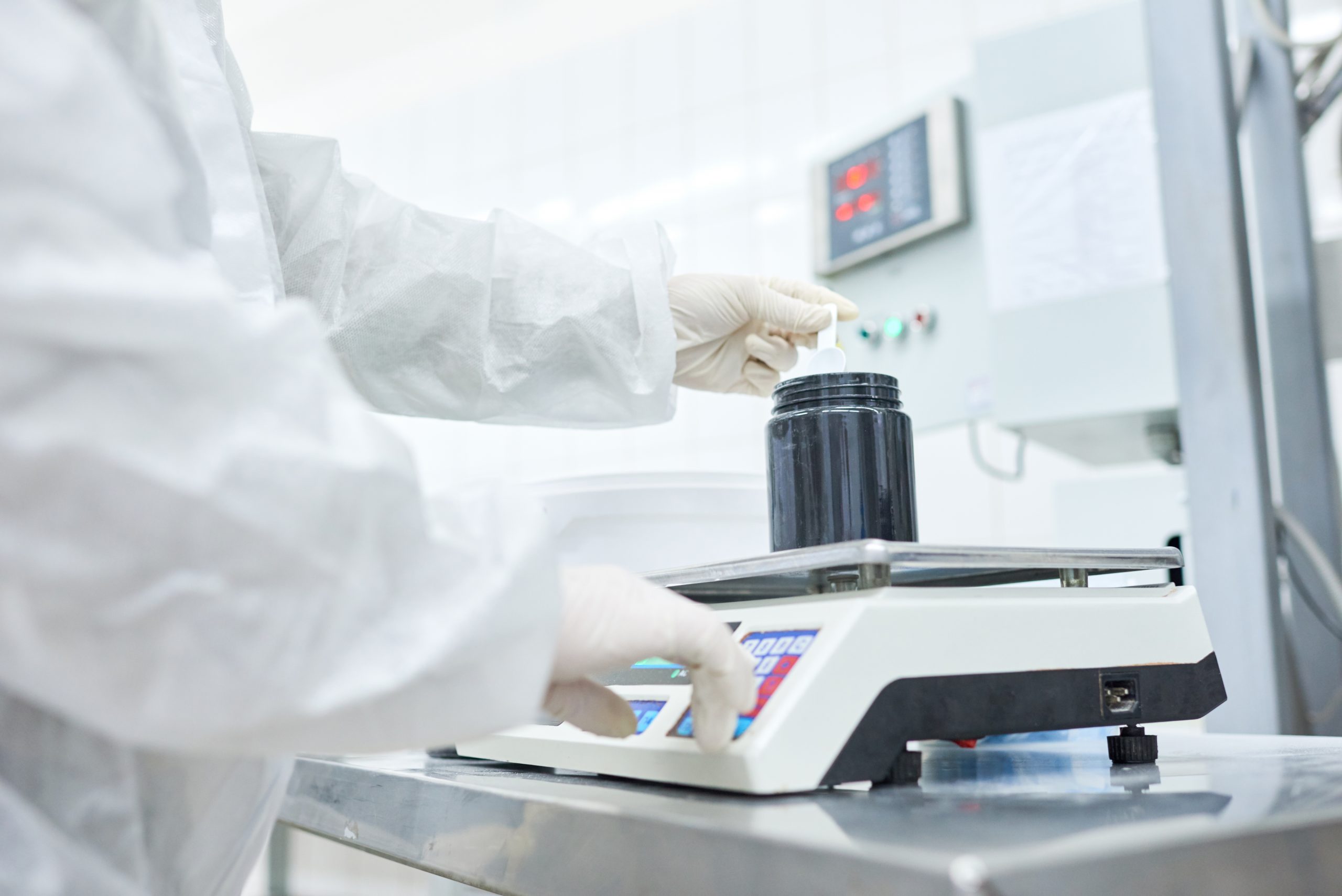 Différences entre balance analytique et balances électroniques