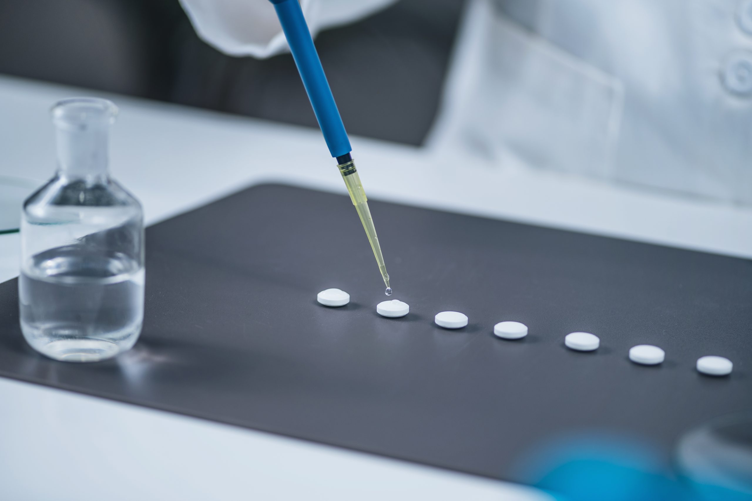 Quels sont les types de micropipettes pour les laboratoires ?