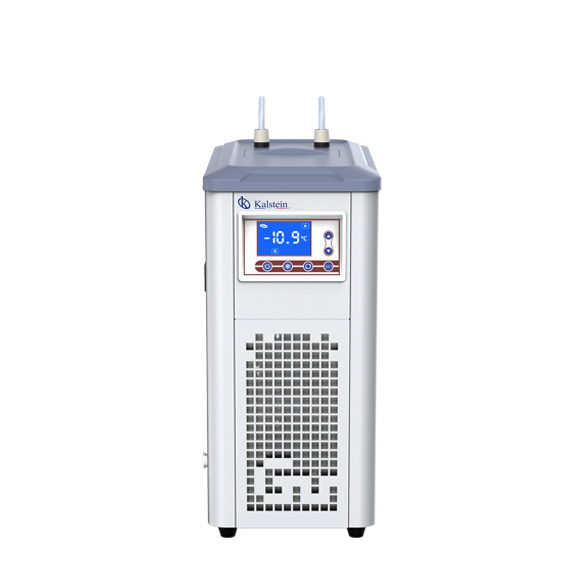 Optimisez vos Tests de Laboratoire: L'Avantage des Refroidisseurs à Recirculation Compacts pour Évaporateurs Rotatifs