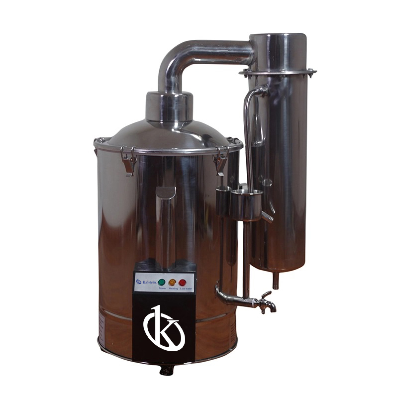 Comparaison Scientifique entre le Distillateur d'Eau de Contrôle Automatique Kalstein et le Model Water Distiller 2102B de D-STIL Lite
