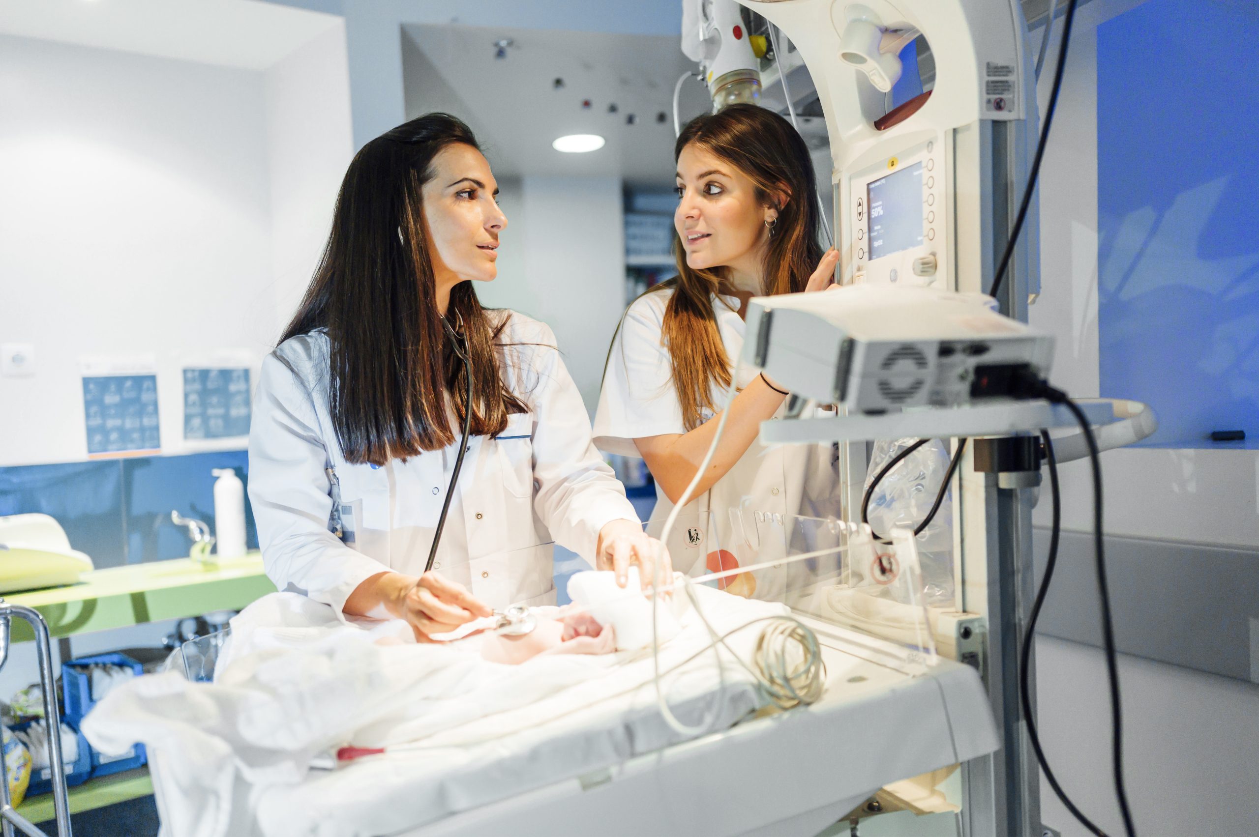 Quelles sont les principales avancées et évolutions récentes dans le domaine des incubateurs pour enfants ?