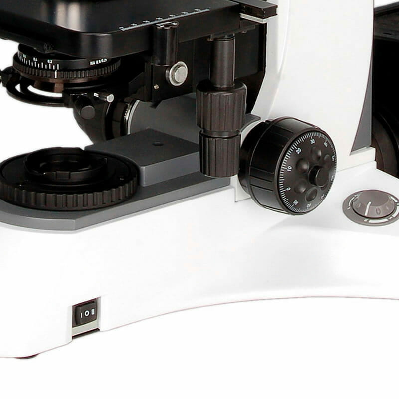 Microscope polarisant YR0262 – YR0263 – 3